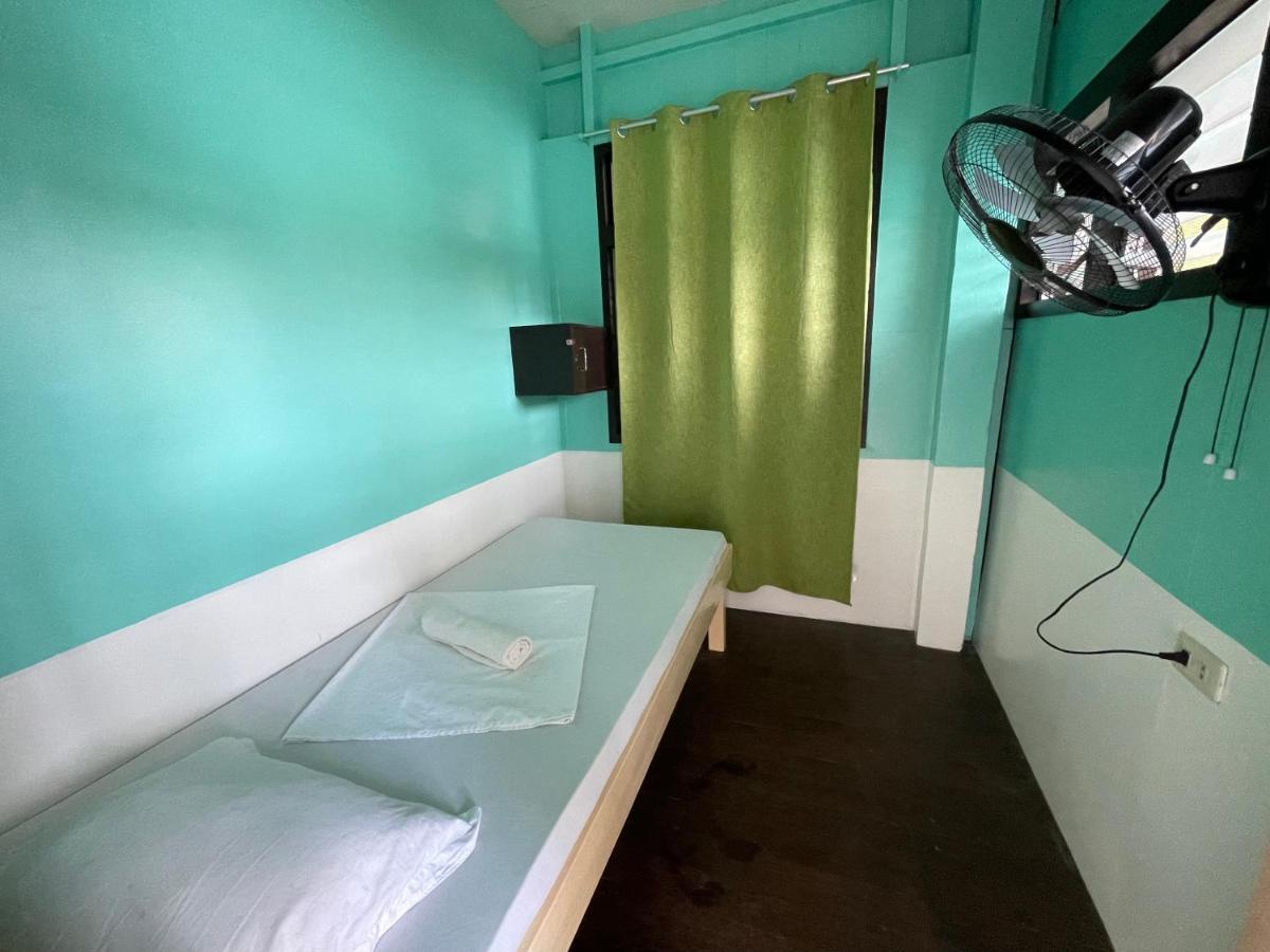 Austrias Guest House El Nido Bagian luar foto